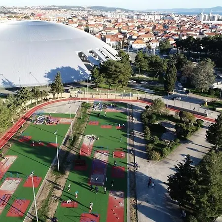 Апартаменти Centar Visnjik, Задар