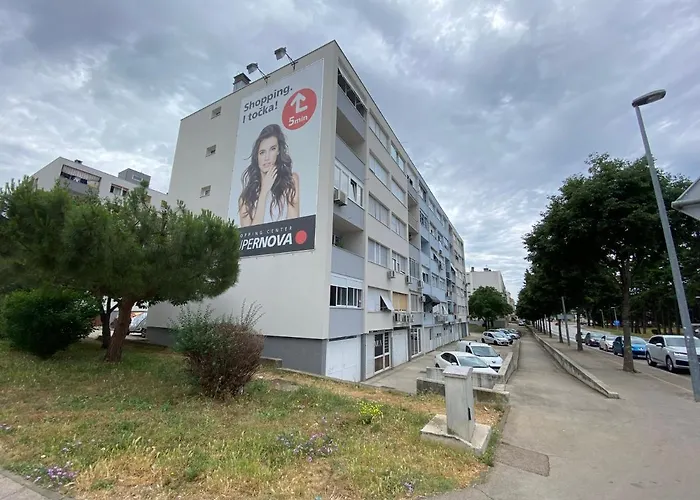 Centar Visnjik, Lägenhet *